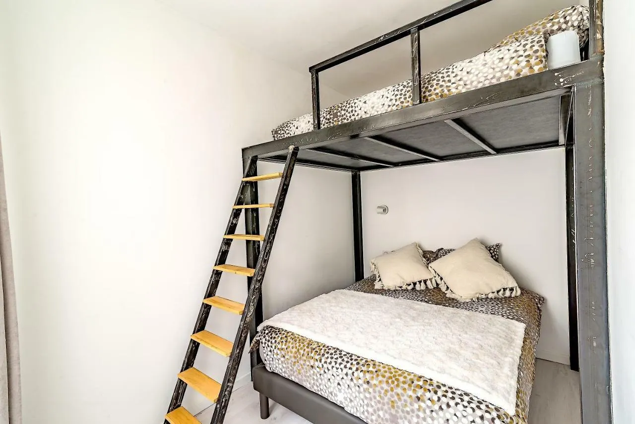 Chambre Et Appartements Entre Le Pont D Avignon Et Le Palais Des Papes 0*,