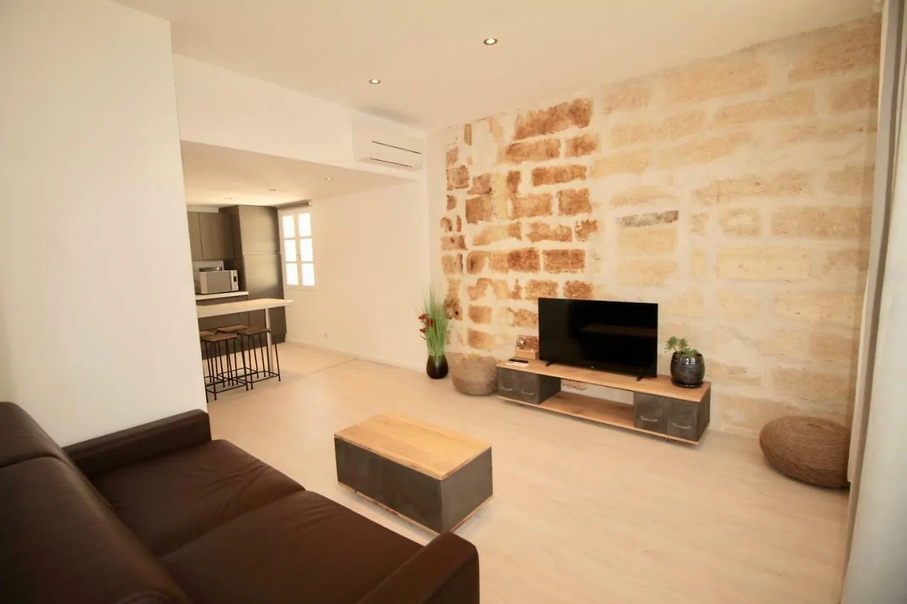 Apartment Chambre Et Appartements Entre Le Pont D Avignon Et Le Palais Des Papes Frankreich