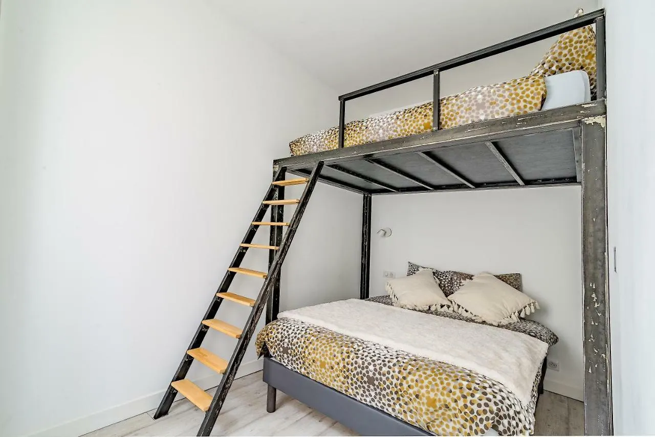 Chambre Et Appartements Entre Le Pont D Avignon Et Le Palais Des Papes 0*,  Frankreich